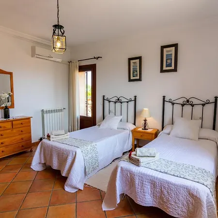 Sanchez Villa